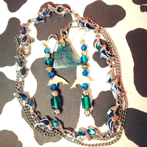 Dolphin Jewelry Bundle - Picture 2 of 4